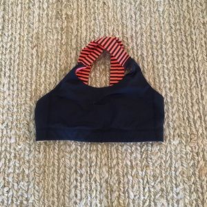 Lululemon sports bra size 8